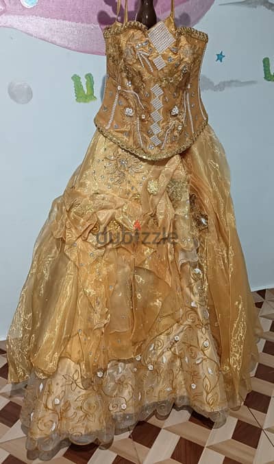 فستان خطوبه وفستان فرح