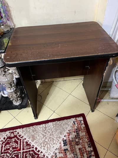 مكتب صغير خشب