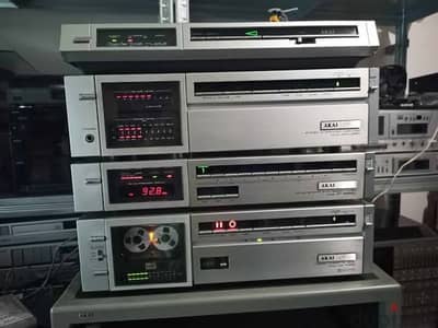 Akai AM-U330