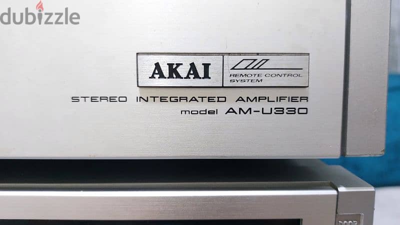 Akai AM-U330 4