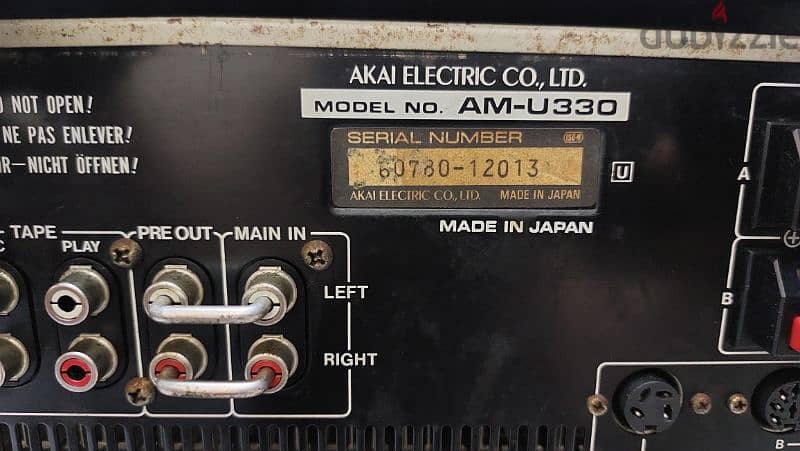 Akai AM-U330 8