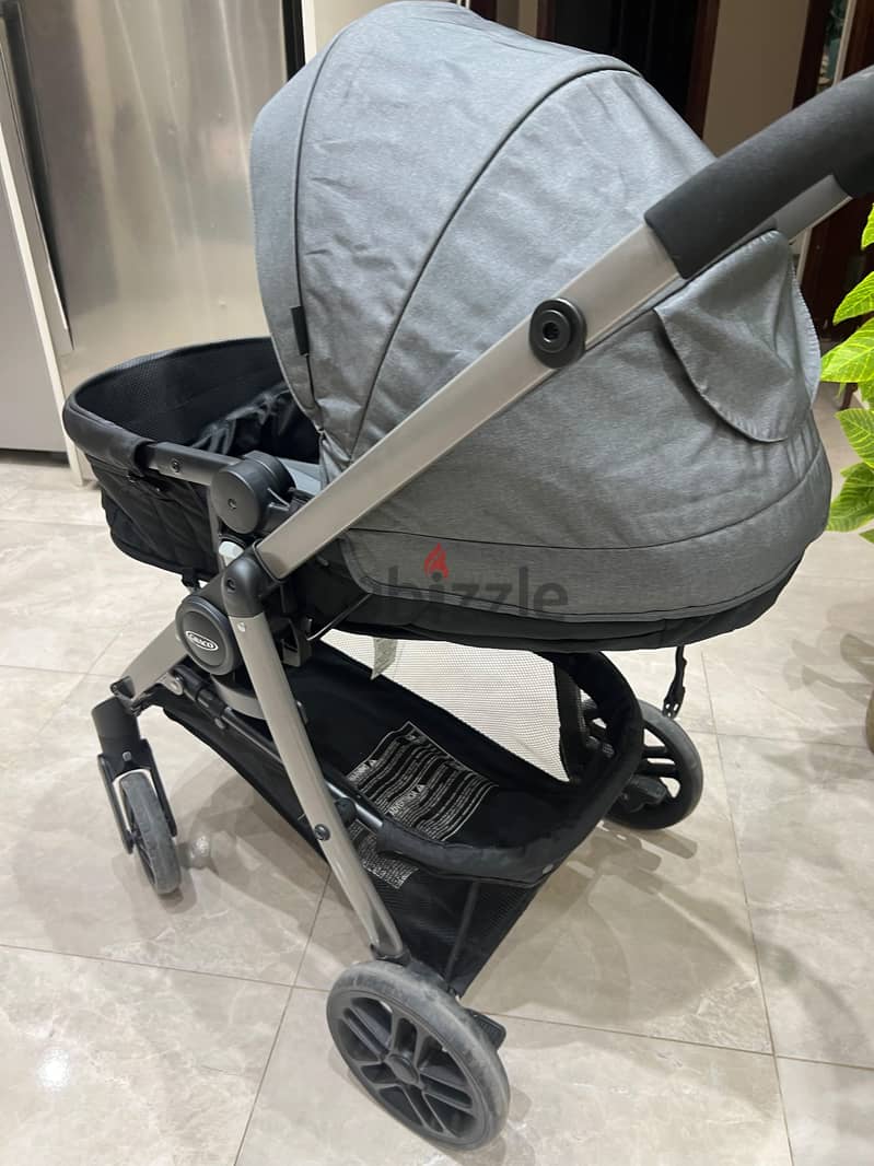 stroller in excellent condition 3