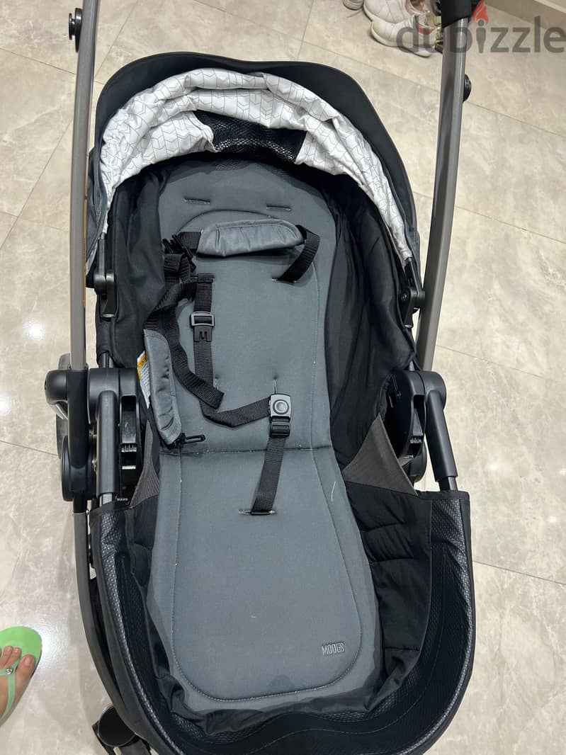stroller in excellent condition 6