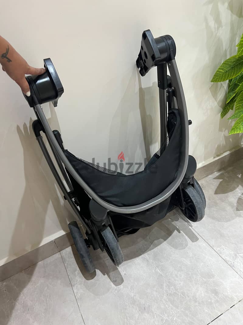 stroller in excellent condition 7