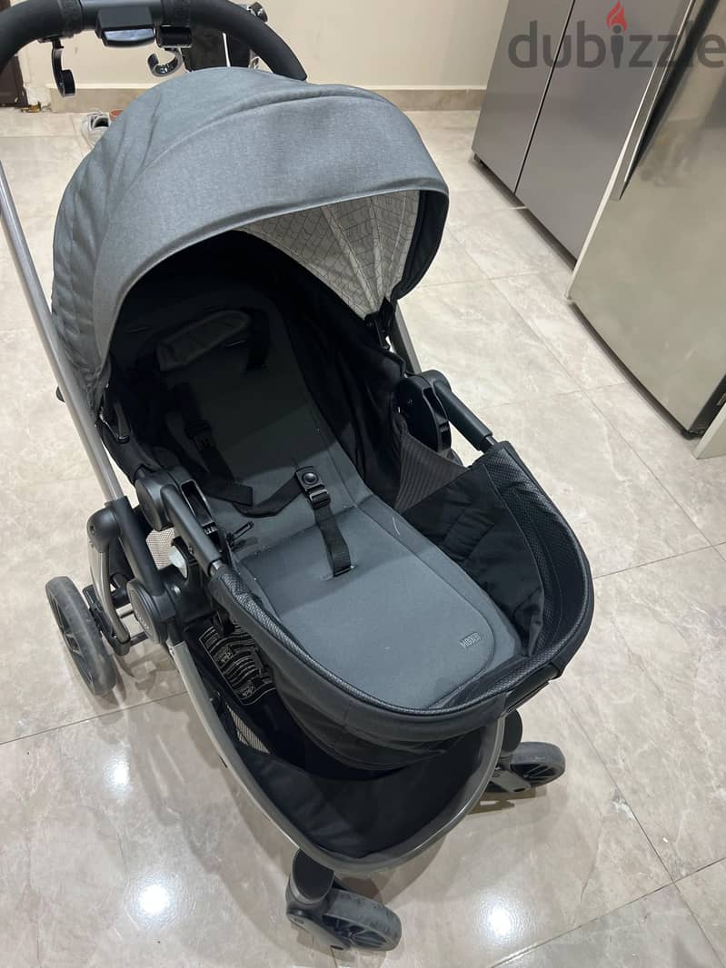 stroller in excellent condition 8