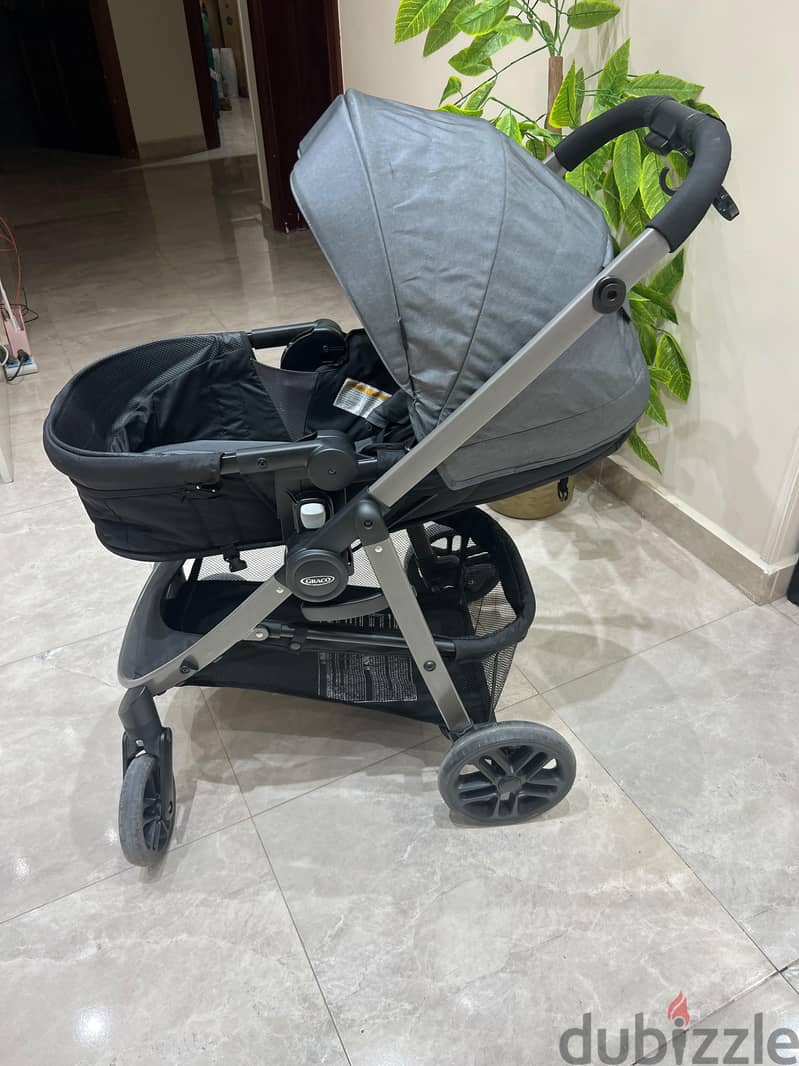 stroller in excellent condition 9
