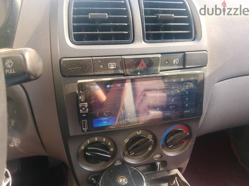 single din touch screen 1