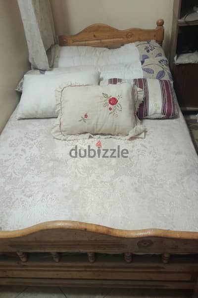 سرير بمرتبه
