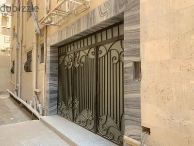 عمارة  5 ادوار  ب 5 شقق مساحة الشقة 371  م* + جراج سيارات
