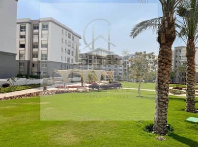 شقه  بجاردن 3غرف فيو علي لاجون & لاند اسكيب ريسيل بسعر اقل من الشركه في كمبوند هايد بارك التجمع الخامس كمبوند متكامل الخدمات والمرافق