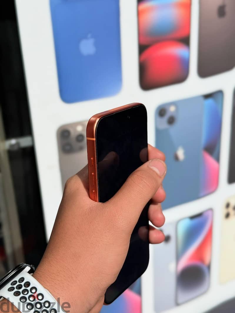 Apple - iPhone 17 Pro Max 3
