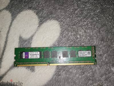 رامة كينجستون 8 جيجا DDR3 بحالة ممتازة