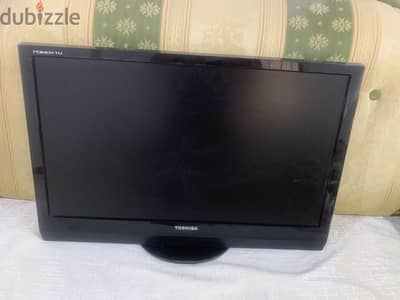 شاشة توشيبا مستعملة 24 بوصة LCD للبيع