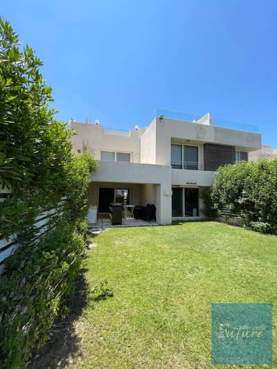 for sale : Hacienda bay with a prime location, 3 bedrooms, 3 bathrooms, garden view .