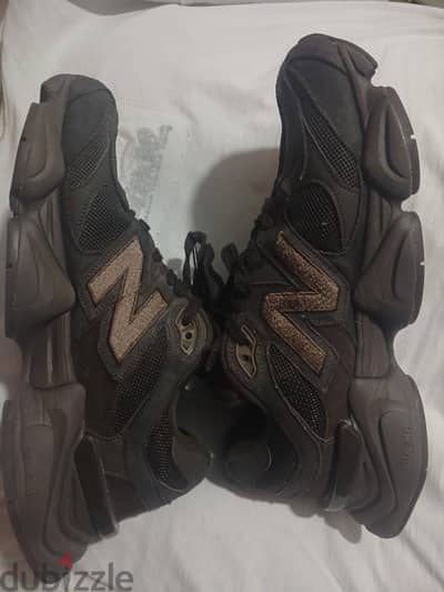 حذاء new balance 9060 مقاس 43