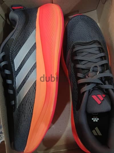 حذاء adidas response اوريجنال مقاس ٤٢ و ٢/٣