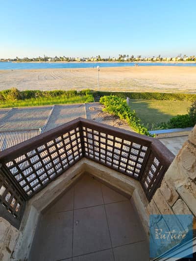 شاليه للبيع فى مارينا 2 الساحل الشمالى العلمين صف اول بحيره رمليه 4 غرف معدل و3 حمامات |marina 2 first row lagoon