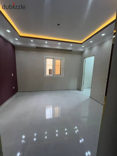Apartment for sale in the Fifth Settlement in a distinguished location in the Arabella Plaza compound, area 300 m, consisting of 3 rooms - reception - kitchen - 3 bathrooms - first floor - super luxurious finishing