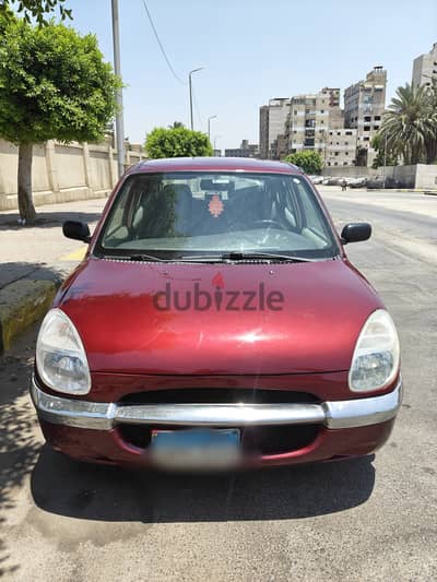 دايهاتسو سيريون 2000