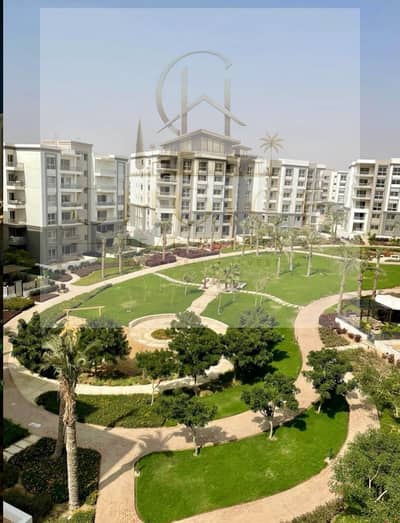 Two-bedroom corner apartment with a roof terrace and direct access to the lagoon, available for sale in Hyde Park Compound, Fifth Settlement, at a ba Two-bedroom corner apartment with a roof terrace and direct access to the lagoon, available for sale in Hyde Park Compound, Fifth Settlement, at a ba