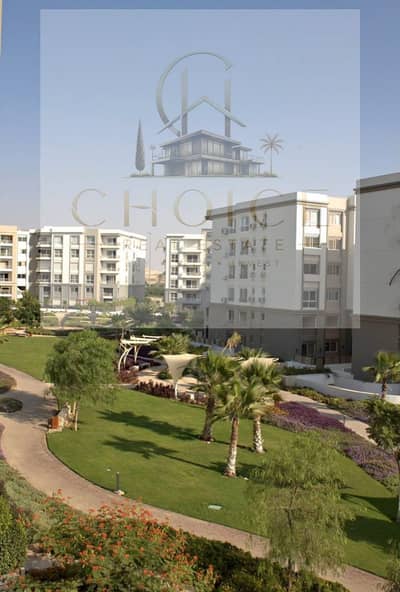 Corner apartment with a view of the villas and direct access to the lagoon, at a bargain price with down payment and installments for sale in Hyde Par Corner apartment with a view of the villas and direct access to the lagoon, at a bargain price with down payment and installments for sale in Hyde Par
