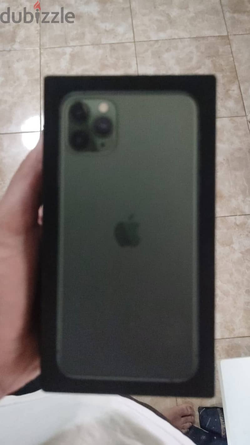 Apple - iPhone 11 Pro Max 4