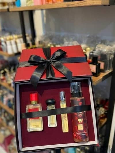 طقم بكرات روج للجنسين 4 قطع عطور فاخره تدوم طويلاً