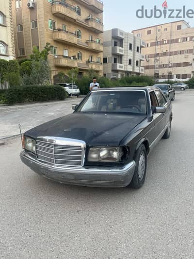 مرسيدس بنز إس 300 1982