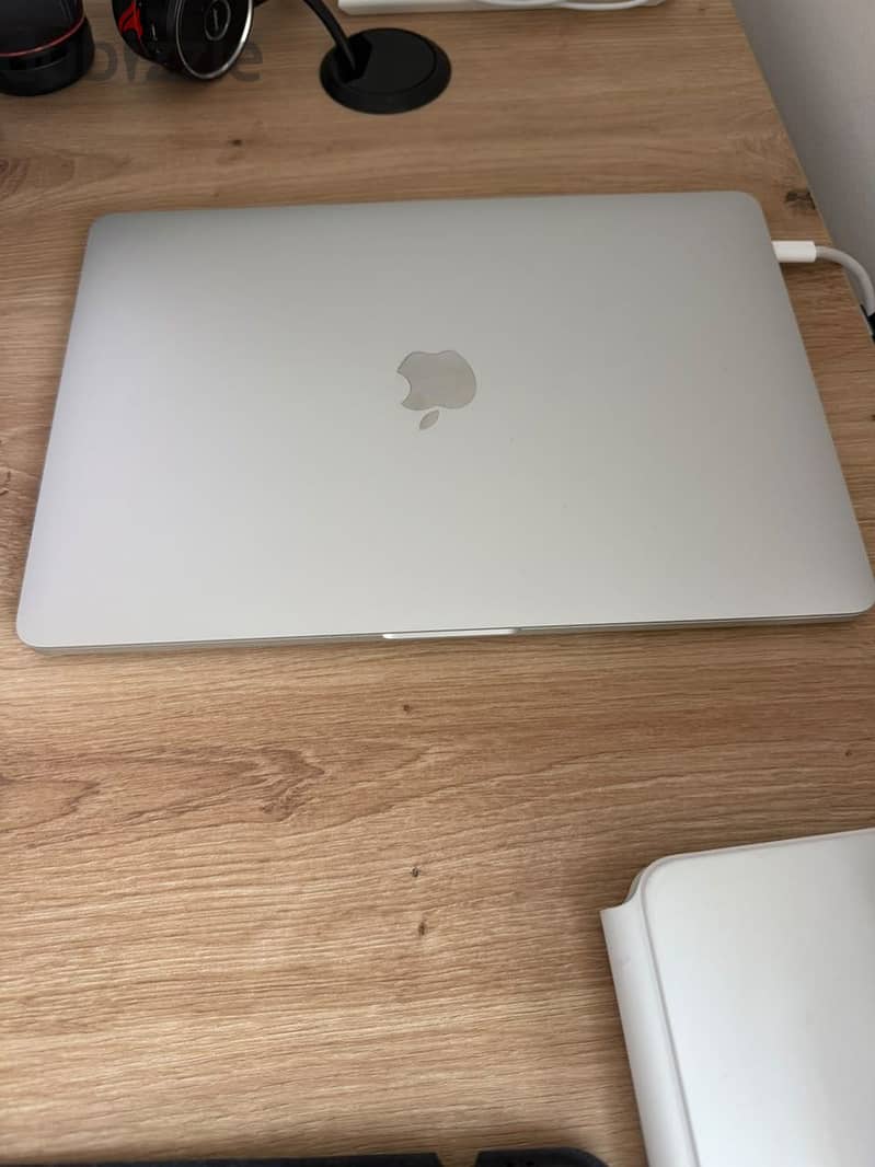 Apple macbook pro 13 inch 3