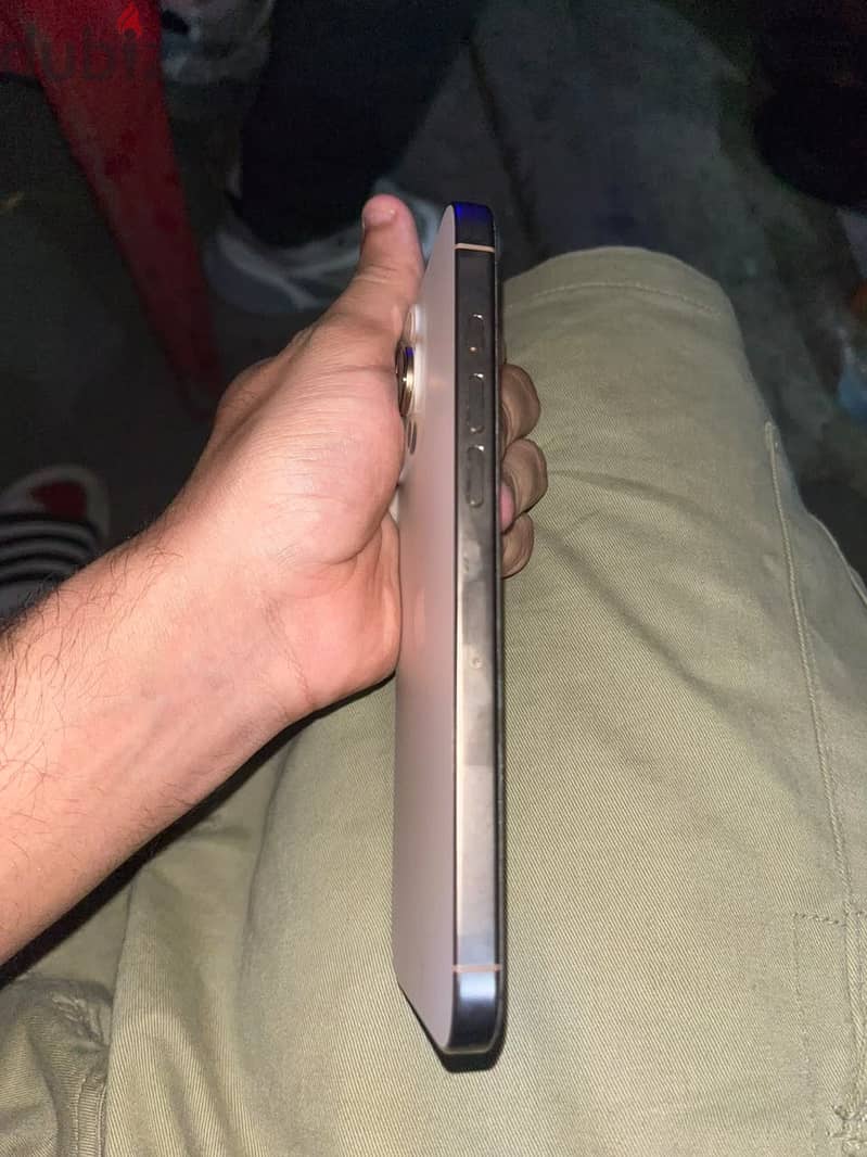 Apple - iPhone 16 Pro Max 1