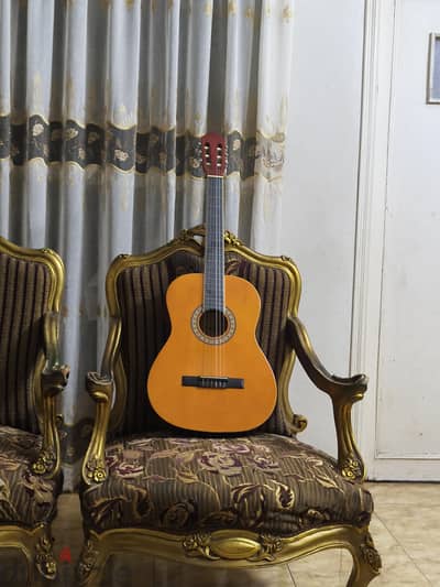 جيتار كلاسك chard ec 3900 بحاله الجديد زيرو معه الجراب و الريشه ا