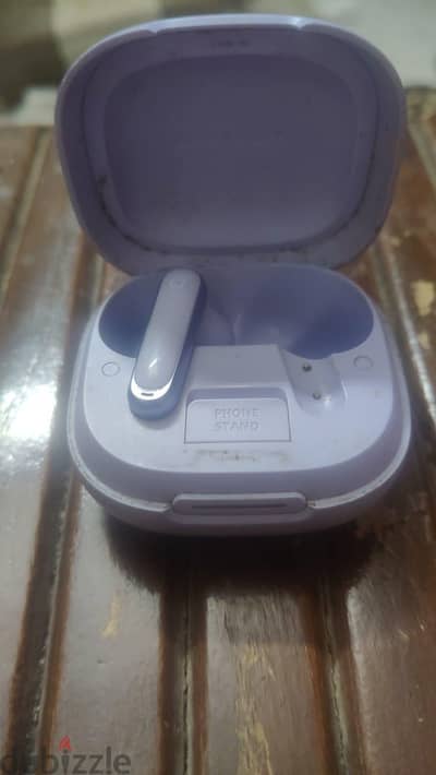 soundcore p40i box and left