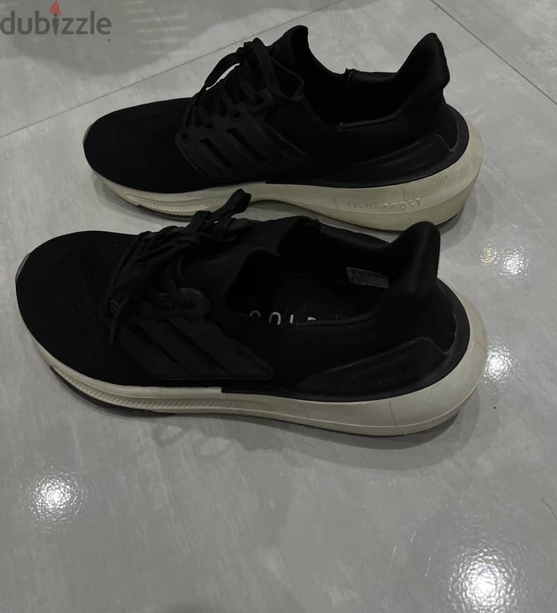 Adidas Ultraboost Light 4