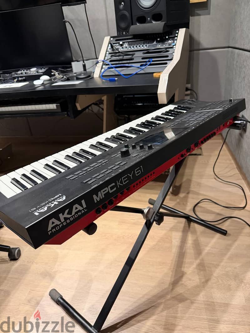 Akai MPC 61 keys 1
