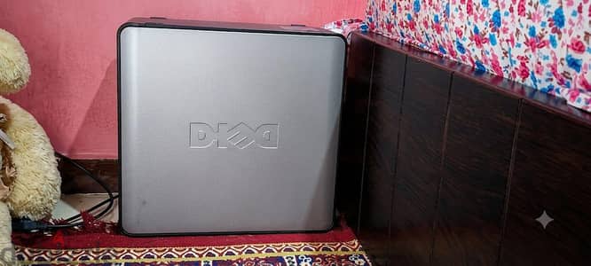 كيسه كمبيوتر للبيع استعمال خفيف مستخدمه مرتين فقط