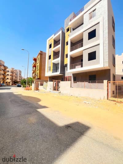 شقة للبيع بحدايق اكتوبر السياحية أ