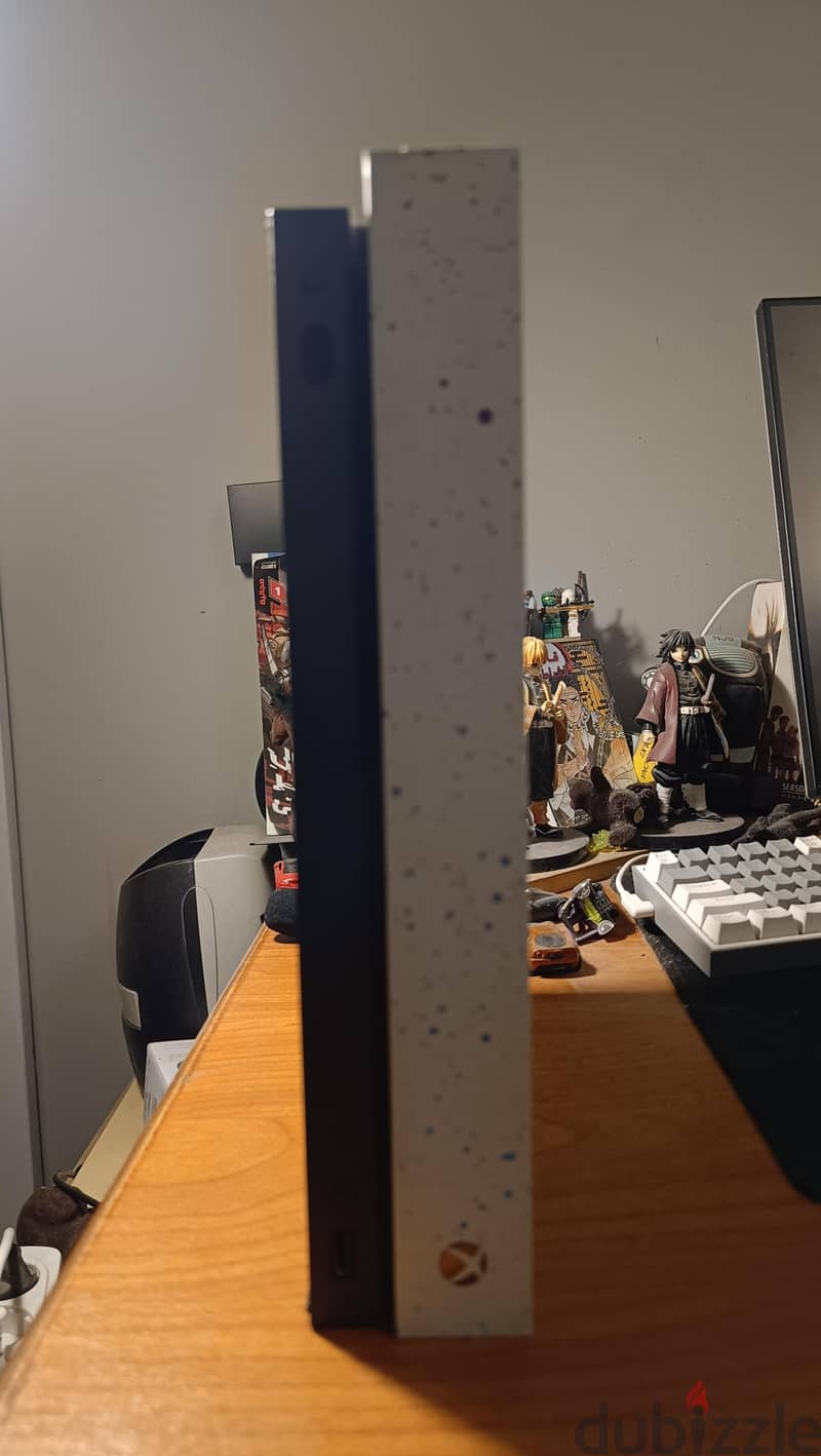 Xbox One x hyperspace edition 4