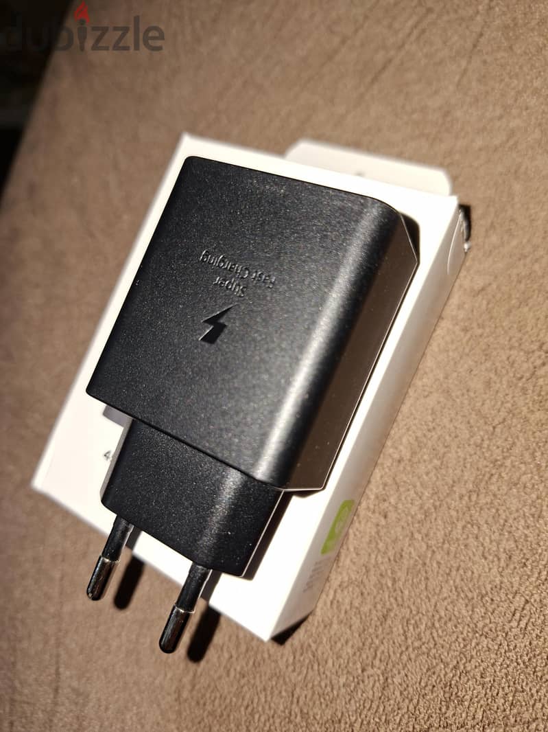 Samsung 45W power adapter 1