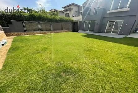 Family house with a view on green space in Bamboo next to The Crown and New Giza and near Arkan Plaza Sheikh zayed