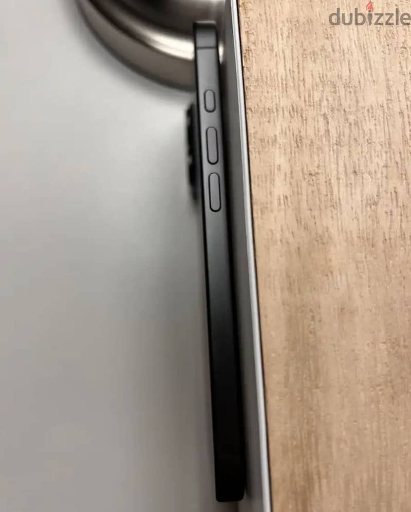 Apple - iPhone 17 3