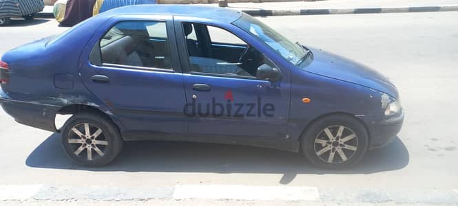 فيات سيينا 2000