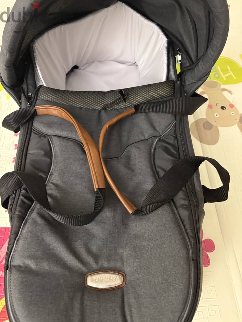 Petit baby carrycot 5