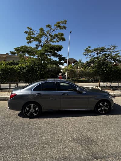 Mercedes-Benz C180 2020