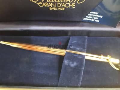 قلم حبر جاف كاران داشه مطلي ذهب Caran Dache