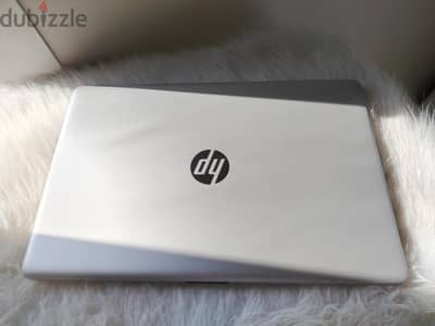 ​HP Laptop 15-db بحالة ممتازة للطلبة و الشغل المكتبي