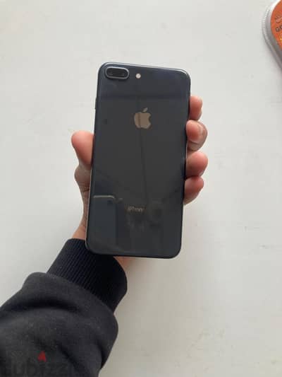 آبل - آيفون 8 بلس