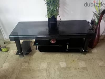 تربيزةة شاشة كبيرة زجاج