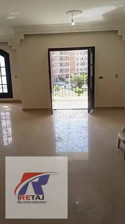 شقة للإيجار لوكيشن مميز جدا في النرجس عمارات أمام مسجد المصطفي مباشرة فيو جاردن كبيرة التجمع الخامس