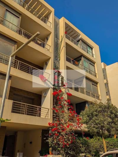للبيع شقة بجاردن في كمبوند تاج سيتي Taj City مرحلة كلوب سايد Club Side  داخل نيو كايرو دقائق من المطار