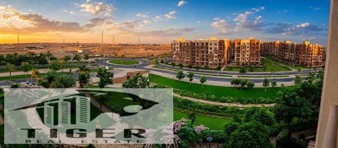 شقة مميزة بمساحة 178 متر في أحد أفضل مواقع الـB2، بإطلالة مفتوحة مباشرة على الميدان ومجرى السيل ومجمع البنوك
